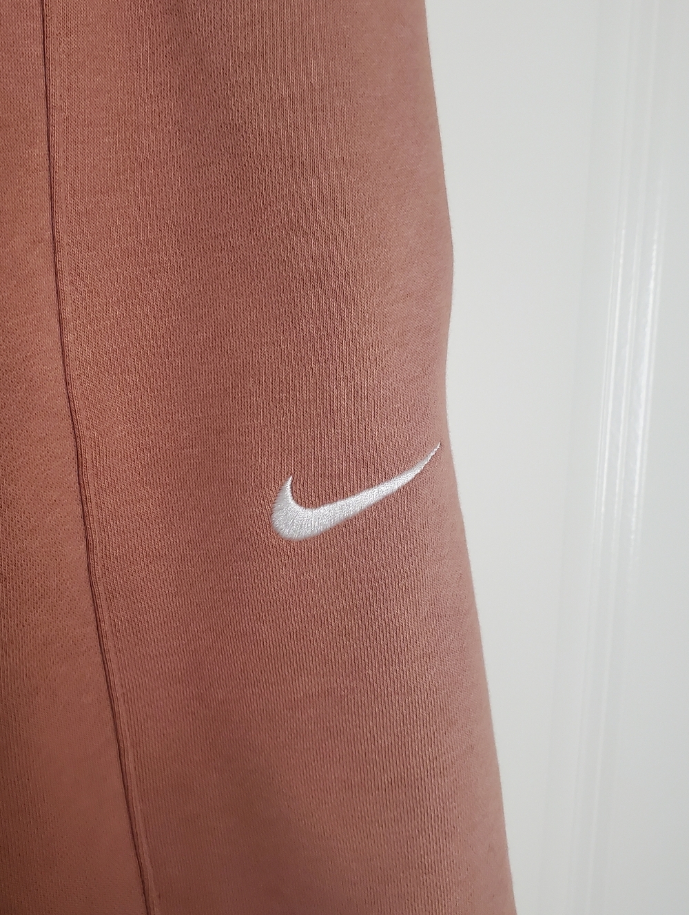 Nike Sportswear Brown Terracotta Essential Fleece Logo Sweat Shorts - Picture 6 of 9